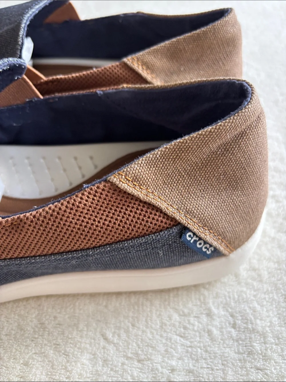Crocs Santa Cruz 2.0 Men Sz 12 slide on loafers Navy/Hazelnut beach travel